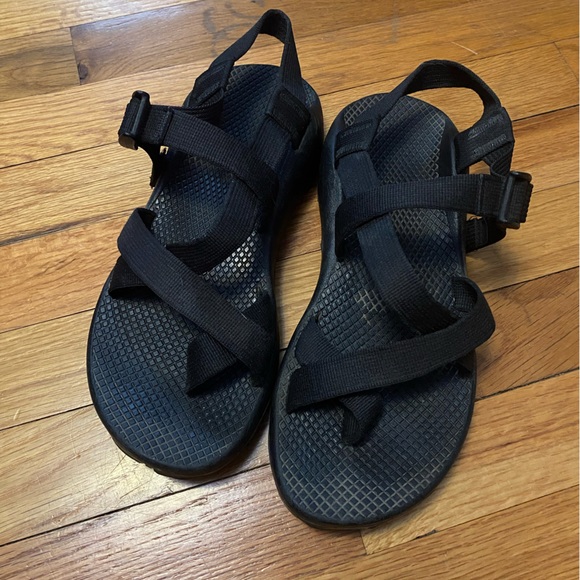 Chaco Women's Z2 Classic Athletic Sandal | Size 9 - Picture 2 of 4